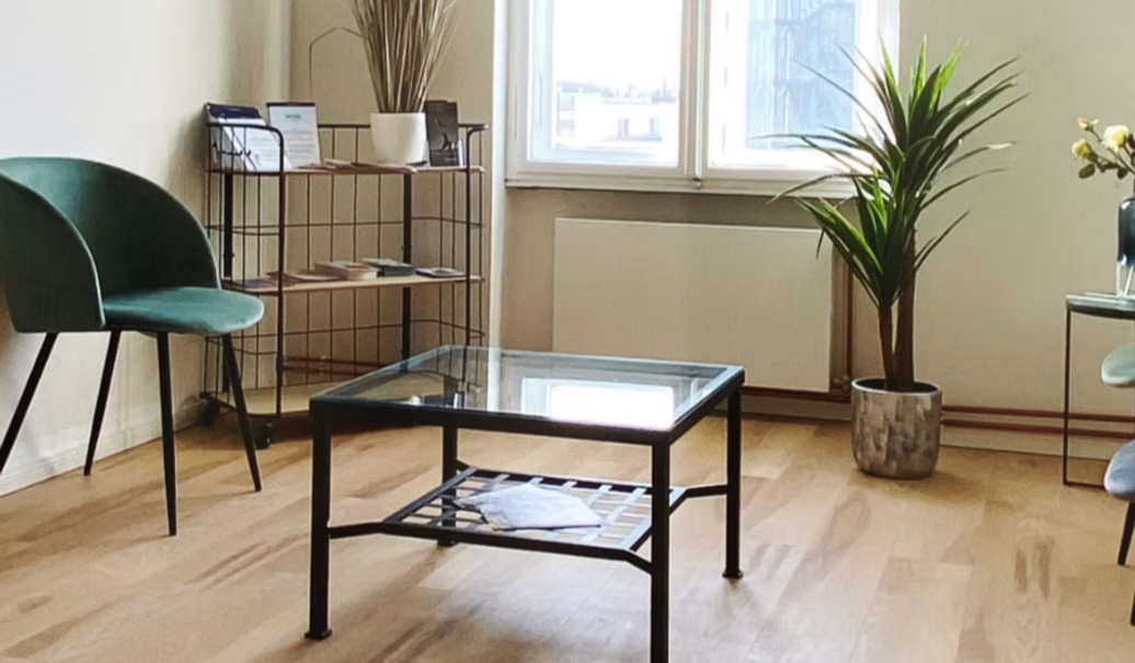 Gem&uuml;tlicher Wartebereich im Zahn-Zentrum Tegel