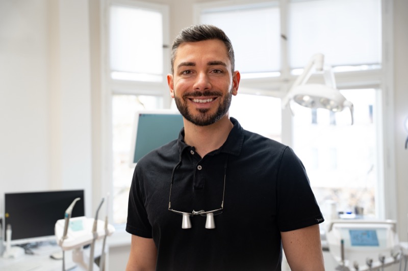 Zahnarzt Melerowitz, Zahn-Zentrum Tegel